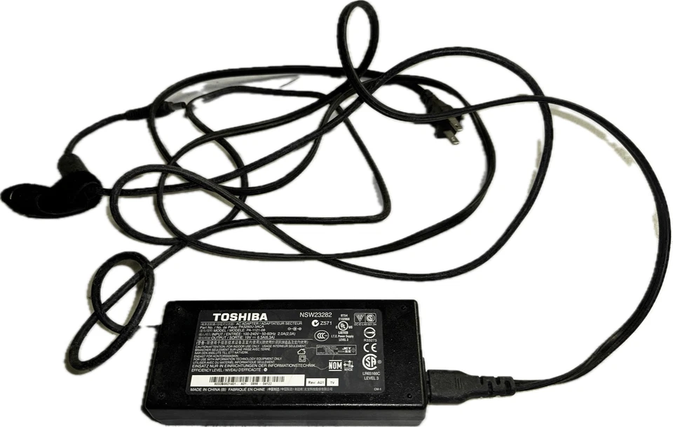 Подлинное зарядное устройство для ноутбука Toshiba адаптер переменного тока источник питания PA3990U-3ACA PA-1121-08 - Изображение 1 из 3