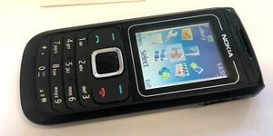 Nokia 1680 Classic - Mobile Phone - O2 or Tesco Network - Button Phone 1680c - Zdjęcie 1 z 12