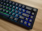 Maßgeschneiderte mechanische Tastatur Linearschalter Sugar65 Aluminium 65 % RGB geschmiert verdrahtet