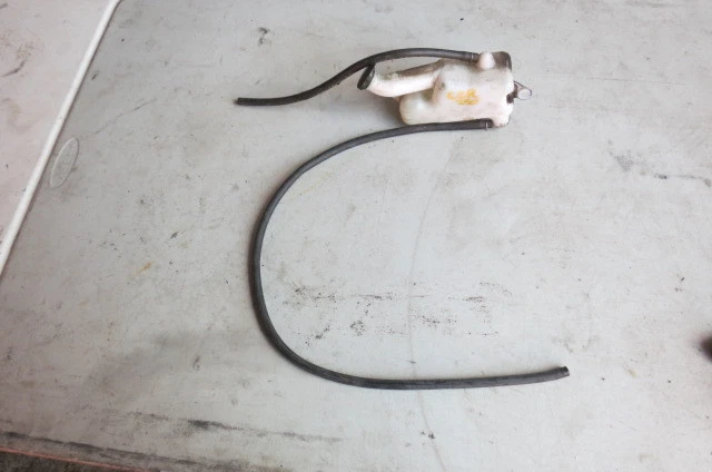 11-13 HONDA CBR250R OEM REFRIGERANTE TANQUE DE AGUA DEPÓSITO BOTELLA Foto 1 de 4