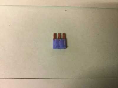 Remolque Chrysler 200 2014-2017, Jeep Cherokee remolque fusible 15 amperios OEM Foto 1 de 2