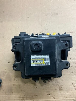 2005 Jeep Grand Cherokee Integrated Power Fuse Box Relay N8931 PS - Image 1 of 4