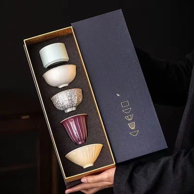 Juego de té de cerámica de 5 piezas - tazas de porcelana de horno hechas a mano, azul blanco floral, caja de regalo Foto 1 de 4