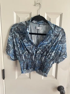Urban Outfitters Damen Top Bluse Cropped Größe Small Shirt Blau Swirl - Bild 1 von 4