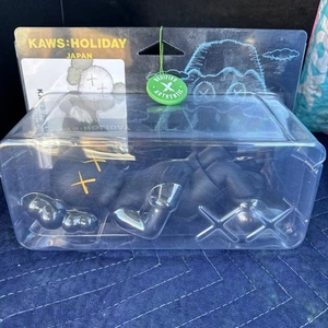 KAWS Holiday Japan Vinyl Figure 9.8 New Black In Original Box Never Opened - Picture 1 of 17