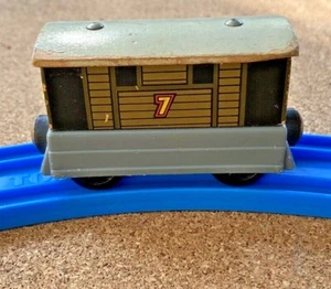 VINTAGE NO-NAME TOBY ENGINE THOMAS & FRIENDS WOODEN RAILWAY MATTEL TOY VGC!!! - Picture 1 of 5