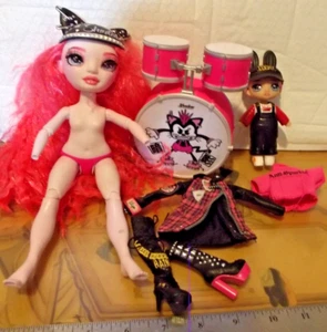 Ropa, zapatos y accesorios para muñecas Rainbow High Shadow High - Imagen 1 de 9
