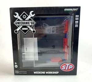 Greenlight Maßstab 1:64 Diorama Mechaniker Ecke STP Weekend Workshop neu versiegelt - Bild 1 von 3