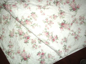 VINTAGE SIMPLY SHABBY PINK GREEN WHITE FLORAL COTTAGE (1) QUEEN QUILT 92X98 - Picture 1 of 8