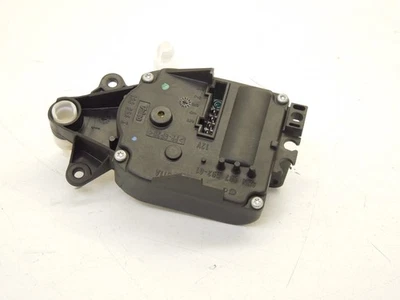 VW Bora 1J Mk4 Climate Heater Flap Position Motor 1J2907511A - Image 1 of 4
