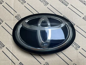 Toyota Sienna Emblem 2018 Front Grille Logo Radar OEM 53141-0R150 - Picture 1 of 3
