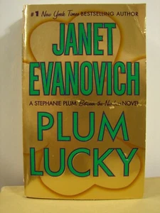 Plum Lucky by Janet Evanovich 2009 PB 5335 - Imagen 1 de 1