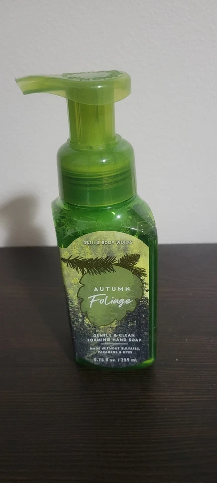 JABÓN DE MANOS ESPUMOSO SUAVE Y LIMPIO FOLLAJE OTOÑO BATH & BODY WORKS 8,75 FL OZ NUEVO Foto 1 de 1