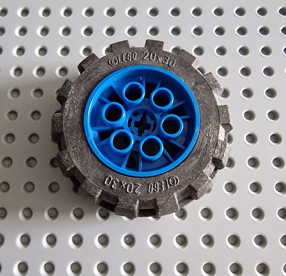 LEGO Technic Reifen Rad 20x30 Felge Blau 1 Stück Wheel Tire 6582c01 R1/K2 - Bild 1 von 1