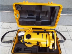 TOPCON TL-20 strumento teodolite strumento di misura rilievo usato spedizione gratuita - Foto 1 di 6