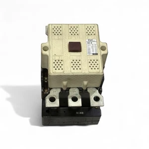 Contactor magnético FUJI SC-4 110V CC - Imagen 1 de 9