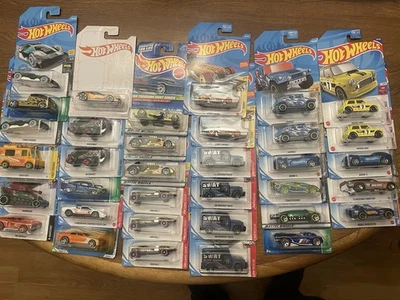 Hot Wheels Treasure Hunt Lote de 35 Twin Mill Morris Mini Lamborghini Dodge Viper Foto 1 de 4