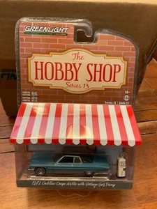 Cadillac DeVille 1972 Greenlight Hobby Shop cupé con bomba de gasolina - Imagen 1 de 1