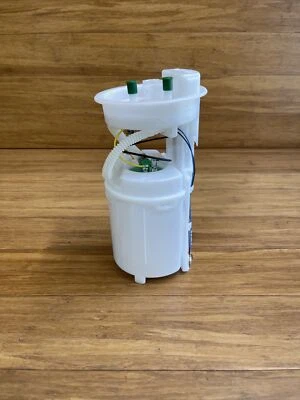 Bomba de combustible eléctrica OEM 1998-2010 Volkswagen Beetle Golf Jetta 1j0919087j Foto 1 de 4