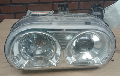 Conjunto de lámpara de faros de admisión del lado izquierdo del conductor Dodge Challenger SRT8 2008-2014 Foto 1 de 4