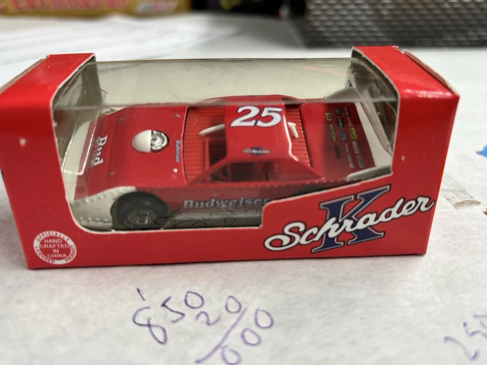 1995 Action Ken Schrader Budweiser Dirt Car 1/64 NOS - Image 1 of 2