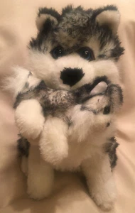 13” Legends Siberian Husky Plush Stuffed Animal Mama w Puppy Dog Cub in Mouth - Picture 1 of 7