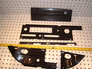 Genuine Mercedes 66-68 W110,W111 SEDANS only Front Dash Plastic Brown 5 Covers - Foto 1 di 19