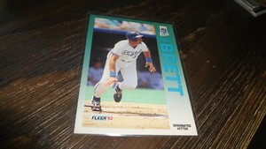 1992 FLEER #154 GEORGE BRETT  BASEBALL CARD 