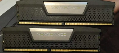 Corsair Vengeance DIMM Kit 32GB 2x16GB DDR5-6400 CL 32-40-40-84 on-die ECC - Bild 1 von 3