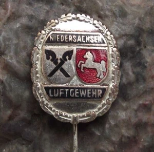 Niedersachsen German Air Rifle Gun Shooting Federation Silver Award Pin Badge - Picture 1 of 2