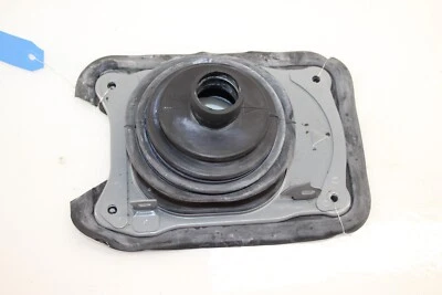 Крышка изолятора отверстия коробки передач для Nissan 370z 2009-2020 годов выпуска 749671EA0A OEM DI138 - Изображение 1 из 4