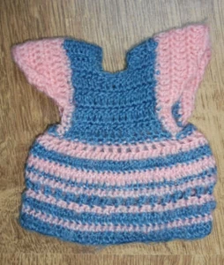 Puppenkleid Häkelkleid Blau Rosa Handarbeit - Bild 1 von 2