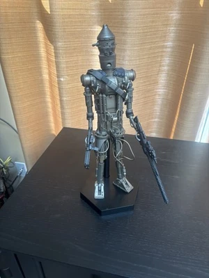 Colecionáveis Sideshow IG-88 sem caixa - Imagem 1 de 3
