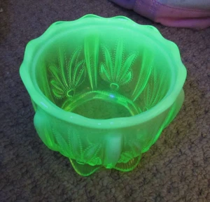 Antik Uran Vaseline Glas gewellter Rand Blumen Vorratsdose Übertopf - Bild 1 von 9