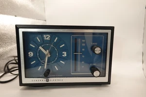 Vintage General Electric AM Radio Alarm Clock 7-4728A Working MCM Retro 1970's - Picture 1 of 15