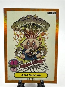 2025 40th Worst Garbage Pail Kids Adam Bomb Garbahj naranja GARB-39/25 Dickinson - Imagen 1 de 2