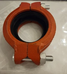 Abrazadera de acoplamiento de tubería Grinnell Fire 718 3"" X 2 1/2"" / 88.9 X73.0 MM  - Imagen 1 de 2