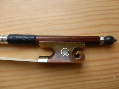 VIOLIN BOW, SANDALWOOD, BAROQUE, HAND MADE, FULL SIZE, OX HORN FROG, UK SELLER - Image 1 of 4