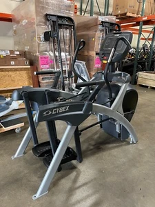 Cybex 770AT Total Body Arc Trainer with LED Console - Picture 1 of 6