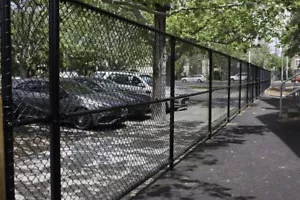Heavy duty Black PVC Coated Chain Link Wire Mesh Fence 1.8m*15m*3.5mm,$199/roll - Picture 1 of 4