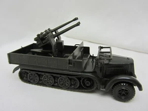 Roco Minitanks DBGM #228 German WWII SdKfz 7/1 Quad 20mm FlaK Halftrack 1/87 HO - Picture 1 of 10