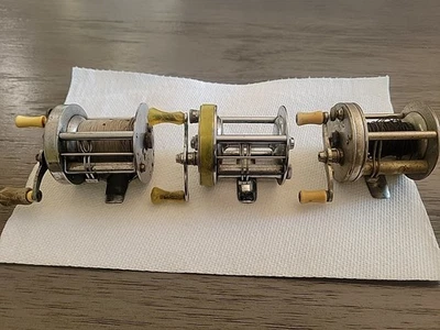 VINTAGE SOUTH BEND BAIT CASTING REELS   LOT OF 3 - Image 1 of 4