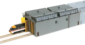 PECO LK-80 Doppio Pista Treno Capanno Unità 350mm Pre-coloured Plastica Kit 00 - Imagen 1 de 12