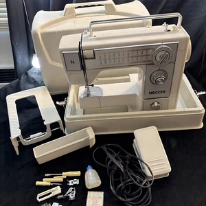 Necchi Model 575 FA Nähmaschine schön nur wenige Male benutzt kostenloser Versand - Bild 1 von 20