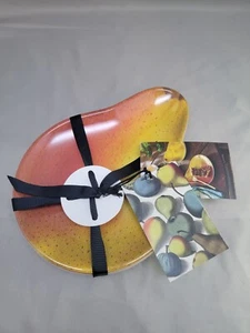 JOHN DERIAN Dessertteller Set 4-teilig Melamin BIRNEN Form Dessertteller 9"x7", NEU - Bild 1 von 3