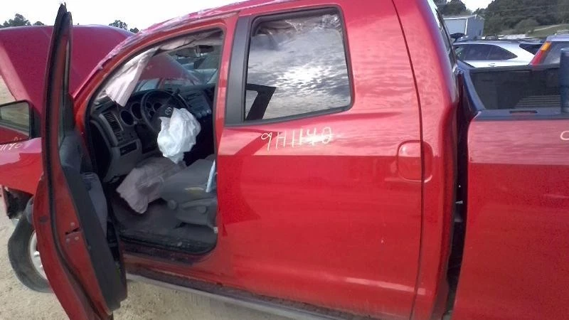 Medidor de flujo de aire de inyección de combustible usado se adapta a: Toyota Tundra 2011 2,7 L 4 cilindros 2TRF Foto 1 de 4