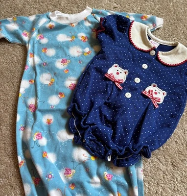 Lote De Colección - Mameluco de Oso de Peluche Recién Nacido a Bebé Niña 3M y Envolvente Abejorro  Foto 1 de 4