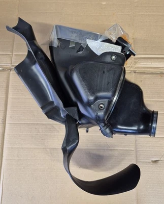 13700-29E10 1993/1994 RMX250 RP/RR Suzuki Air Filter Box Assy. Filter Crumbling - Image 1 of 4