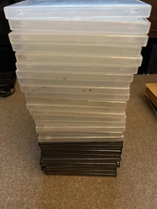 28 X 3 WAY DVD CASES DVS BOXES - EACH HOLDS 3 DVDs - MULTI DVD HOLDER - Afbeelding 1 van 4