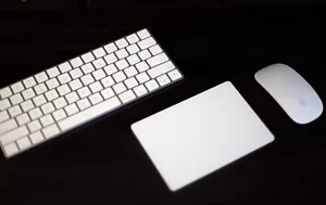 Apple Wireless Magic 2 Spurpad Tastatur & Magic Maus - wählen Sie Ihre Option. - Bild 1 von 16